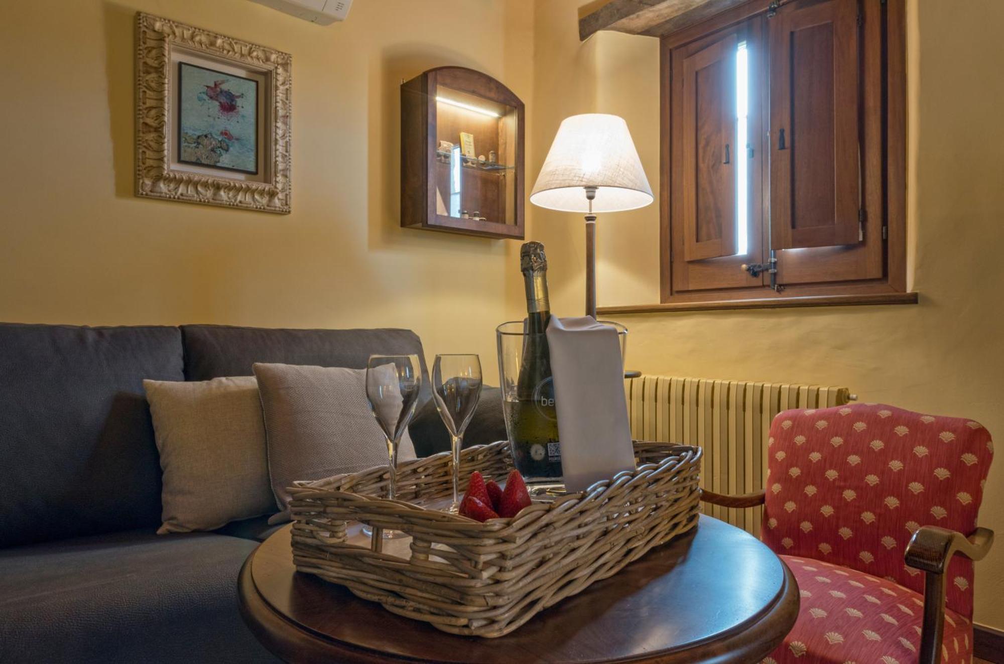 Hotel Cal Sastre Santa Pau Quarto foto