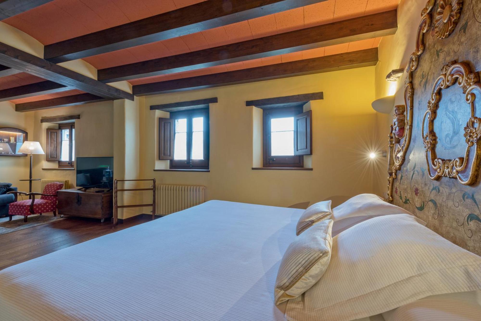 Hotel Cal Sastre Santa Pau Quarto foto